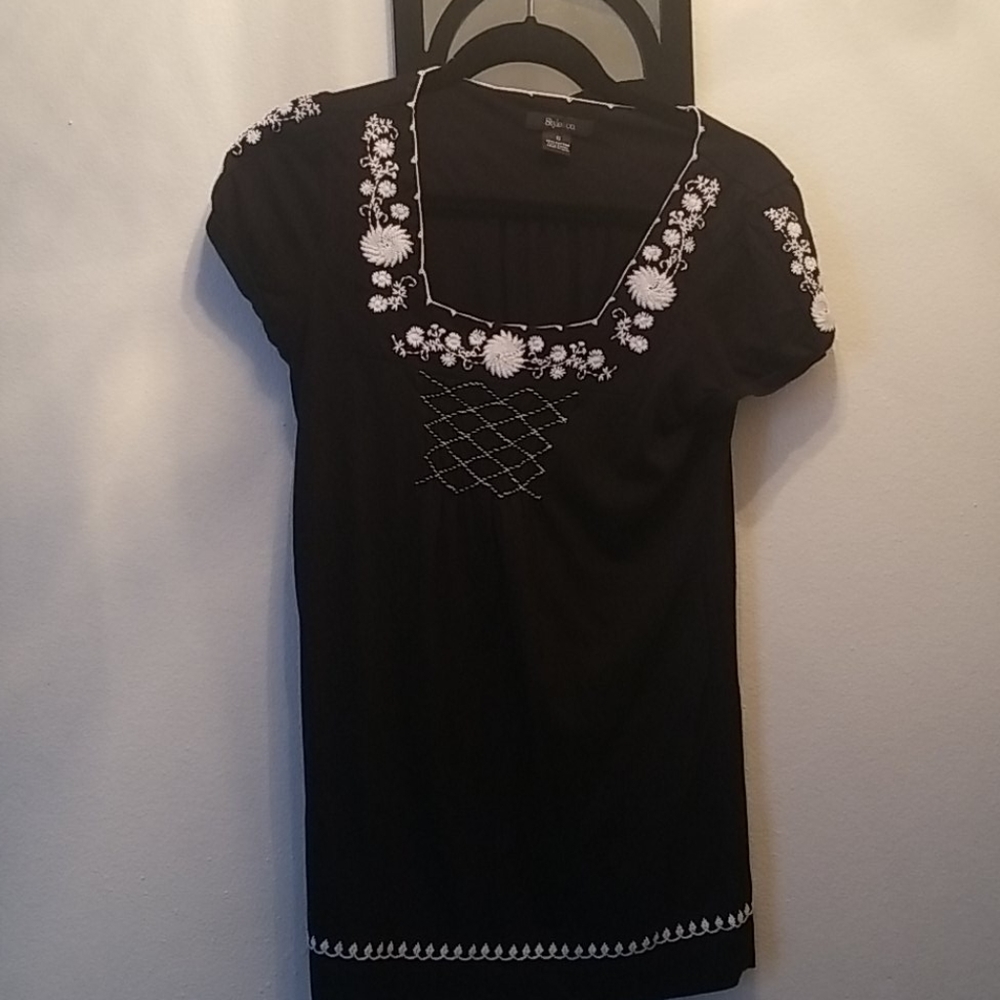 Style & Co embroidered top